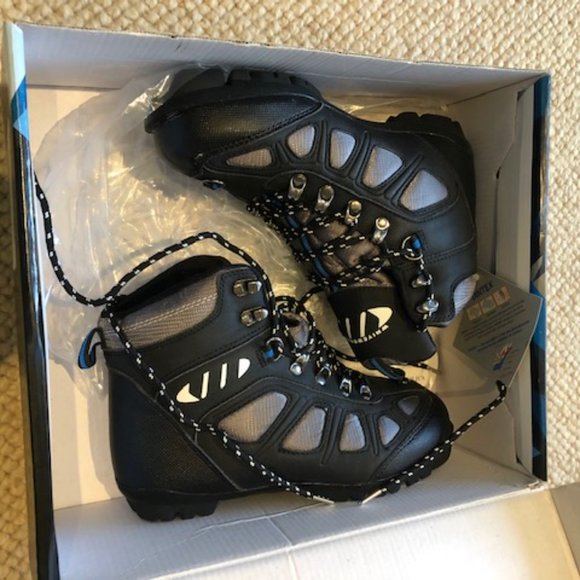 Whitewoods Cross Country Ski Boots Size 9 - Picture 2 of 6